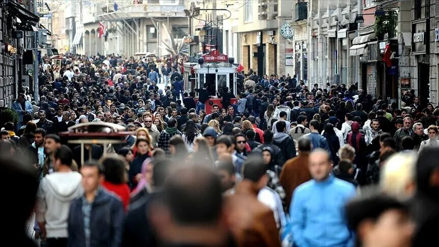 Avrupa'da en fazla genç nüfus Türkiye'de
