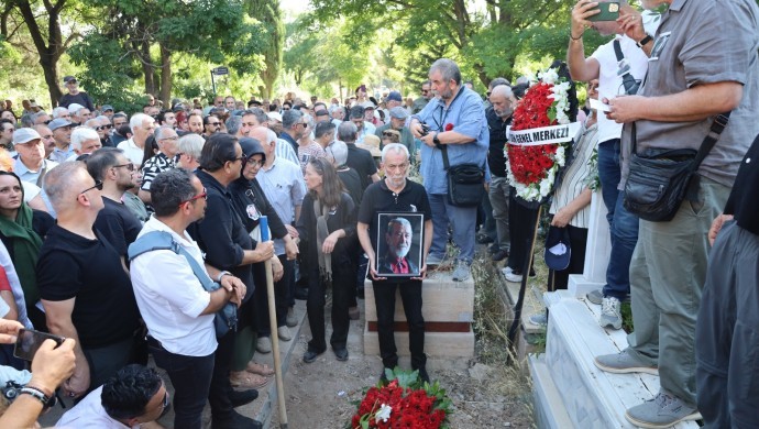 Ahmet Telli şiirlerle toprağa verildi