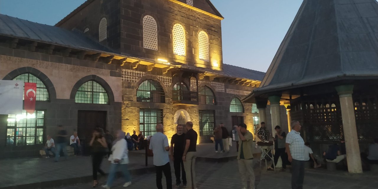 Diyarbakır'da akşam yoğunluğu