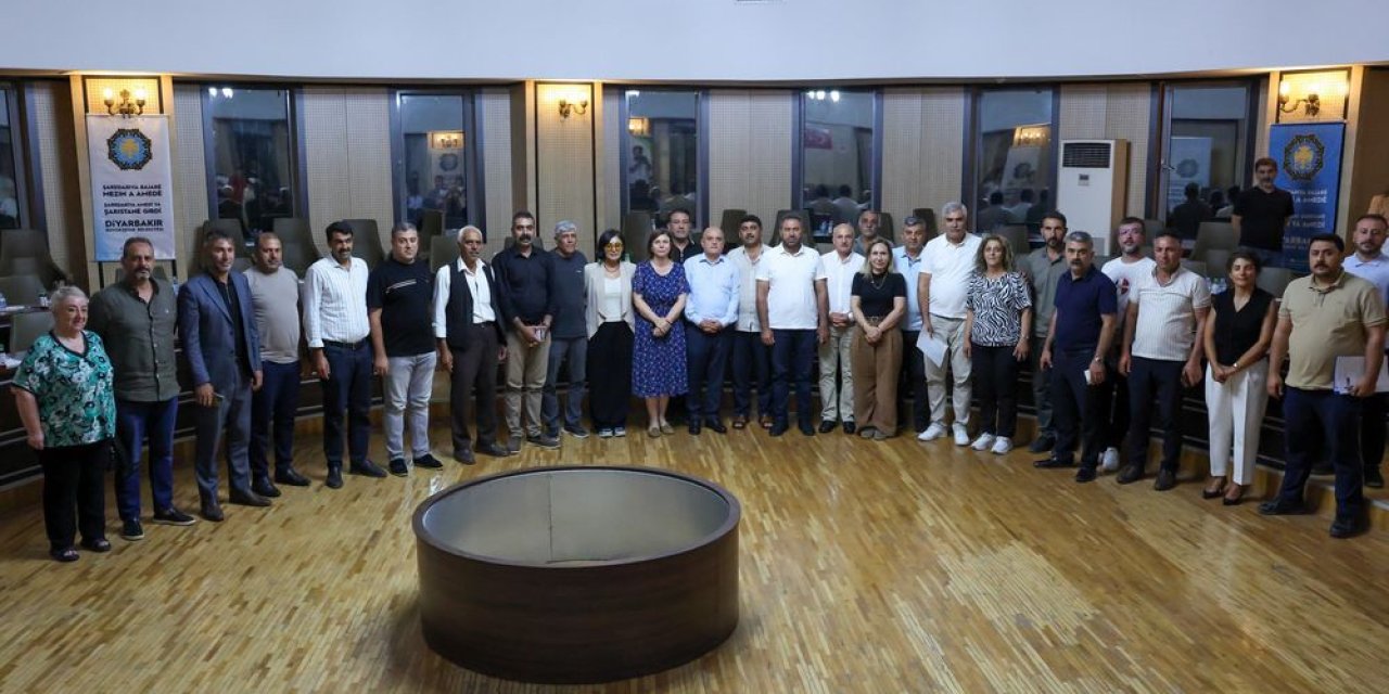 Diyarbakır Kayapınar’da muhtarlarla buluşma
