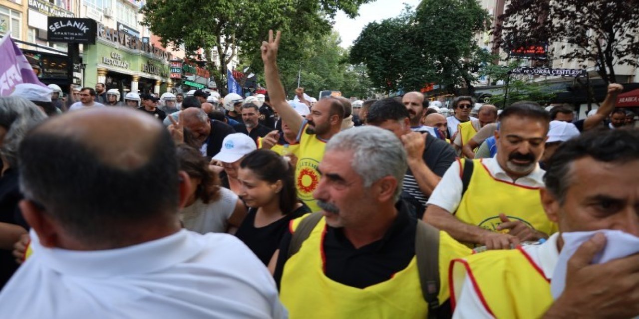 KESK nöbetine müdahale: Çok sayıda gözaltı var