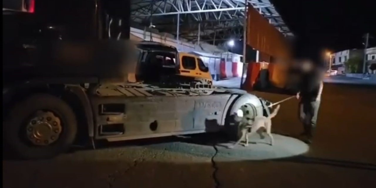 Şırnak'ta tırda 5,8 kilo metamfetamin ele geçirildi