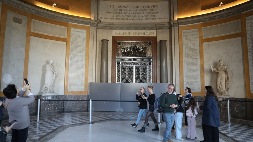 Louvre Müzesi'nde soygunun yapıldığı galeri yarın açılacak