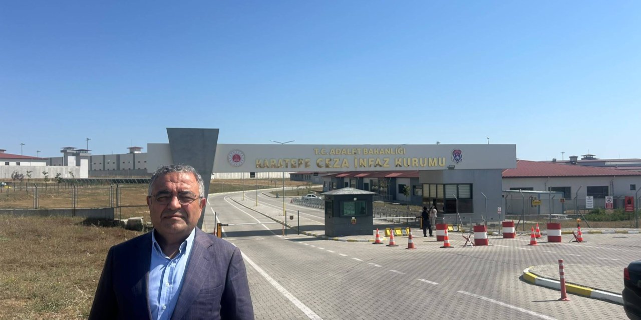 Sezgin Tanrıkulu, Deniz Göktaş ve Mehmet Pehlivan'ı cezaevinde ziyaret etti