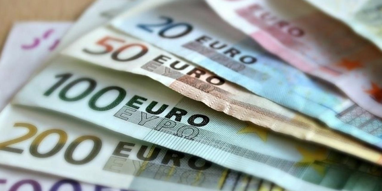 Döviz güne yükselişle başladı