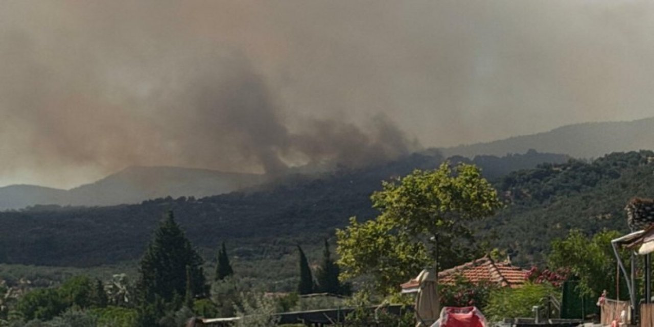 Çanakkale’de yangın: Yerleşim yerleri tahliye ediliyor