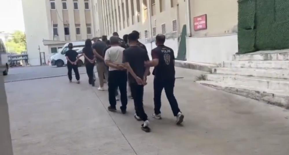 Rojin, Hiranur ve Kıvanç’ın ailelerini hedef alan siber zorbalara operasyon