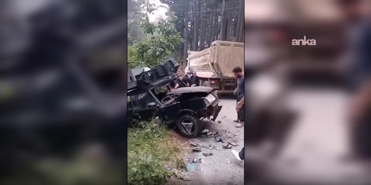 Hafriyat kamyonu ile otomobil çarpıştı: 9 yaralı