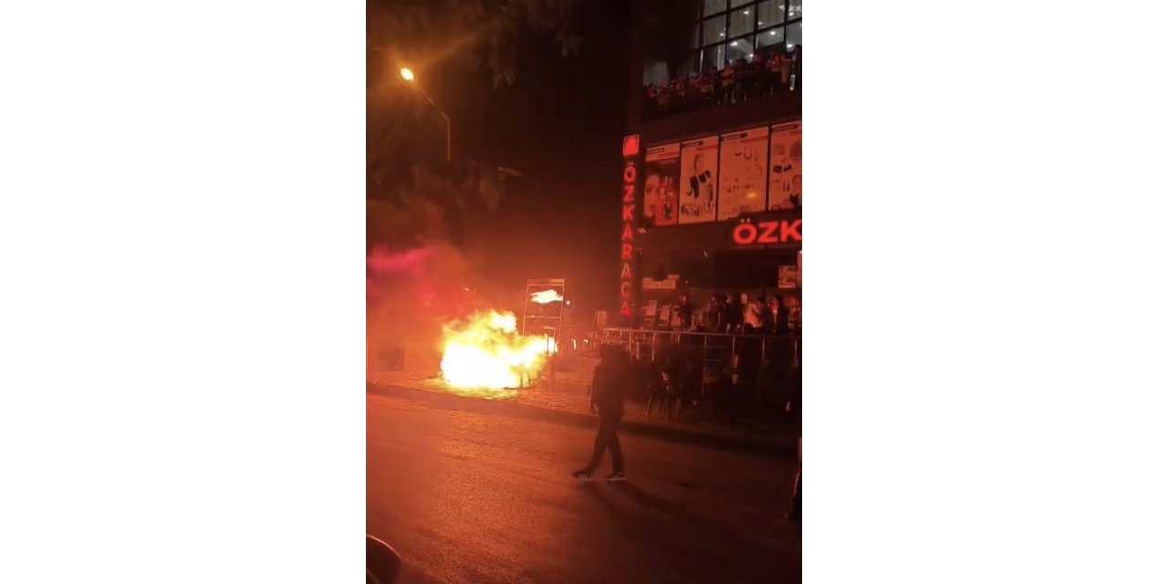 İş yeri önünde korkutan yangın