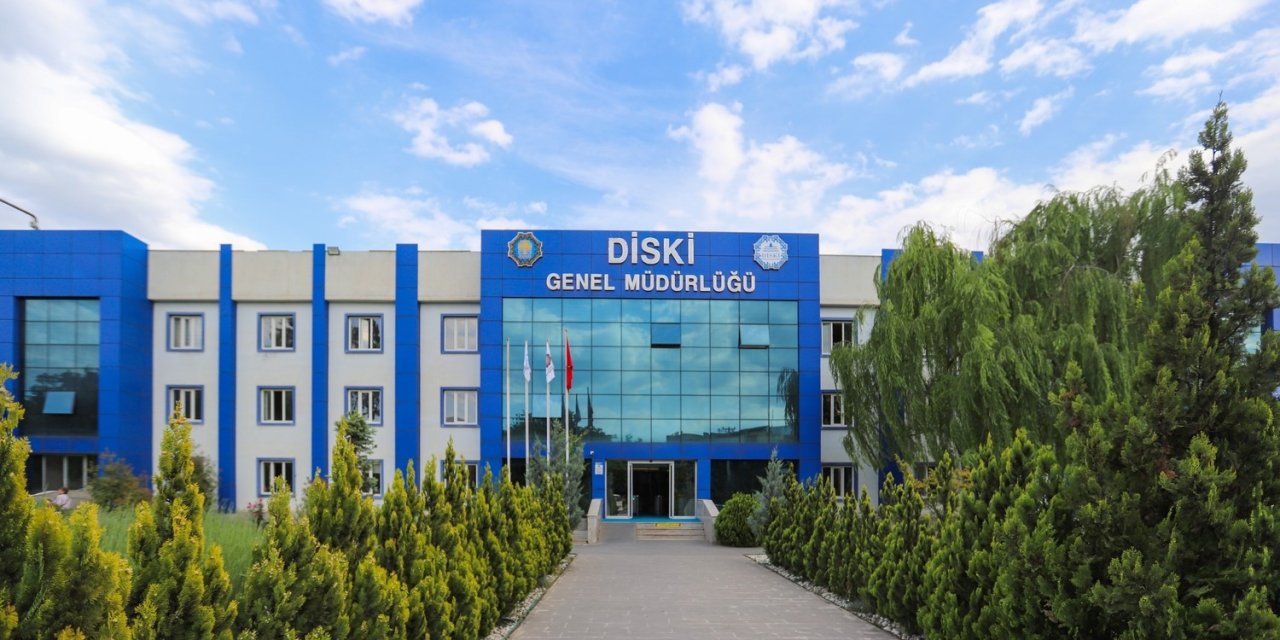 Diyarbakır’da bir aracın köpükle yıkanmasına inceleme