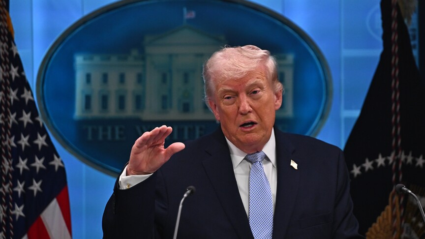 Trump: İran konusunda müzakere, askeri ve ekonomik baskı seçenekleri var