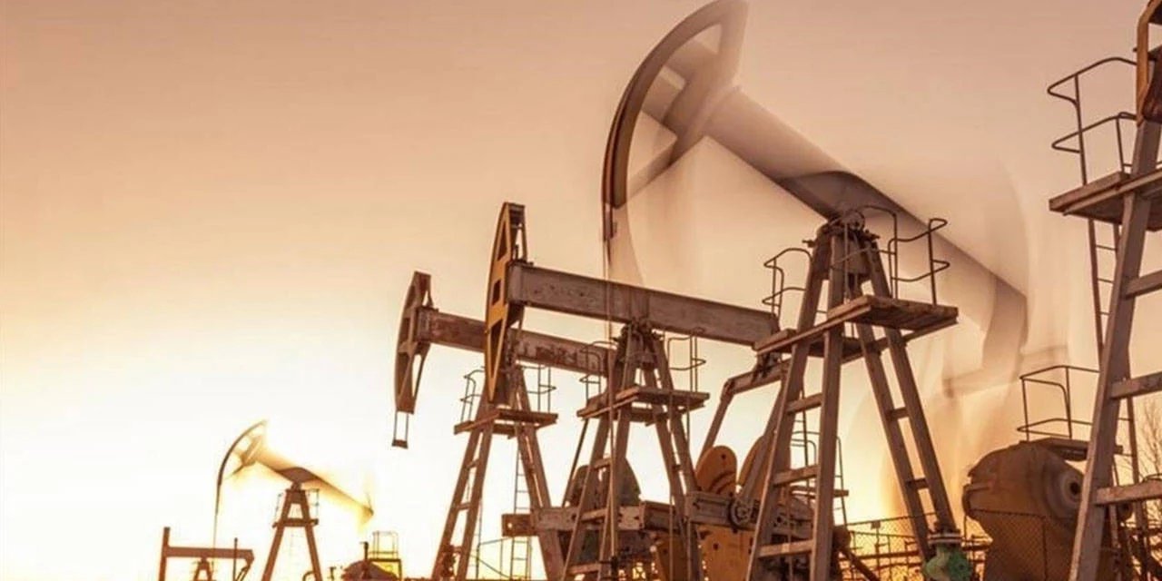 Hürmüz Boğazı belirsizliği petrol fiyatlarını yükseltti