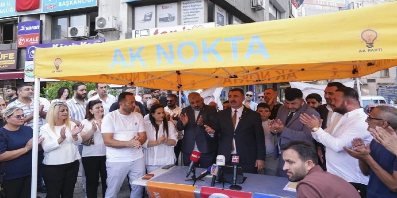 İzmir'de CHP ve diğer partilerden 500 kişi AK Parti’ye geçti