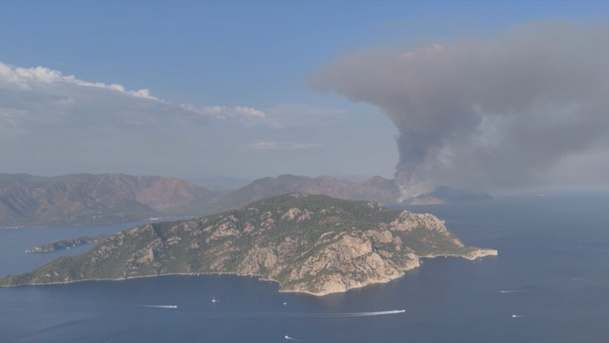 Marmaris'teki orman yangınına müdahale devam ediyor