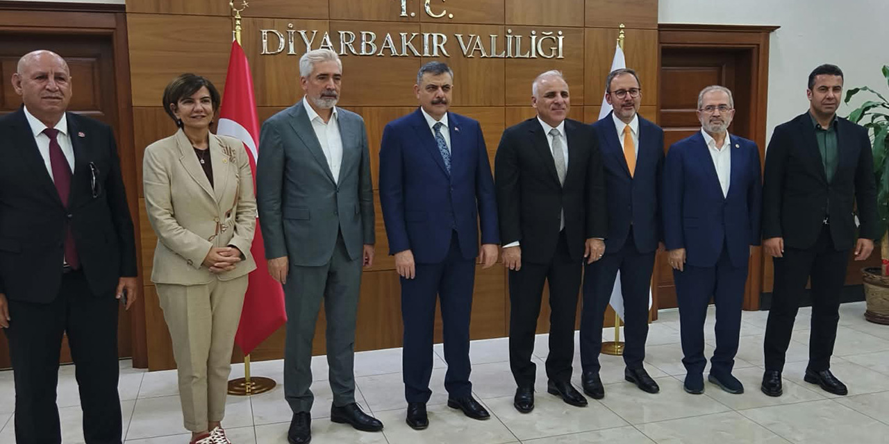 Bakan Çiftçi Diyarbakır'da