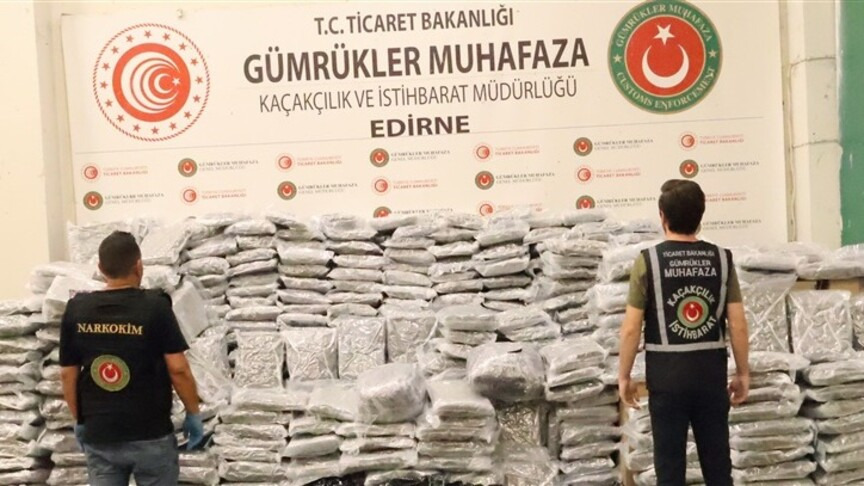 810 kilogram uyuşturucu ele geçirildi
