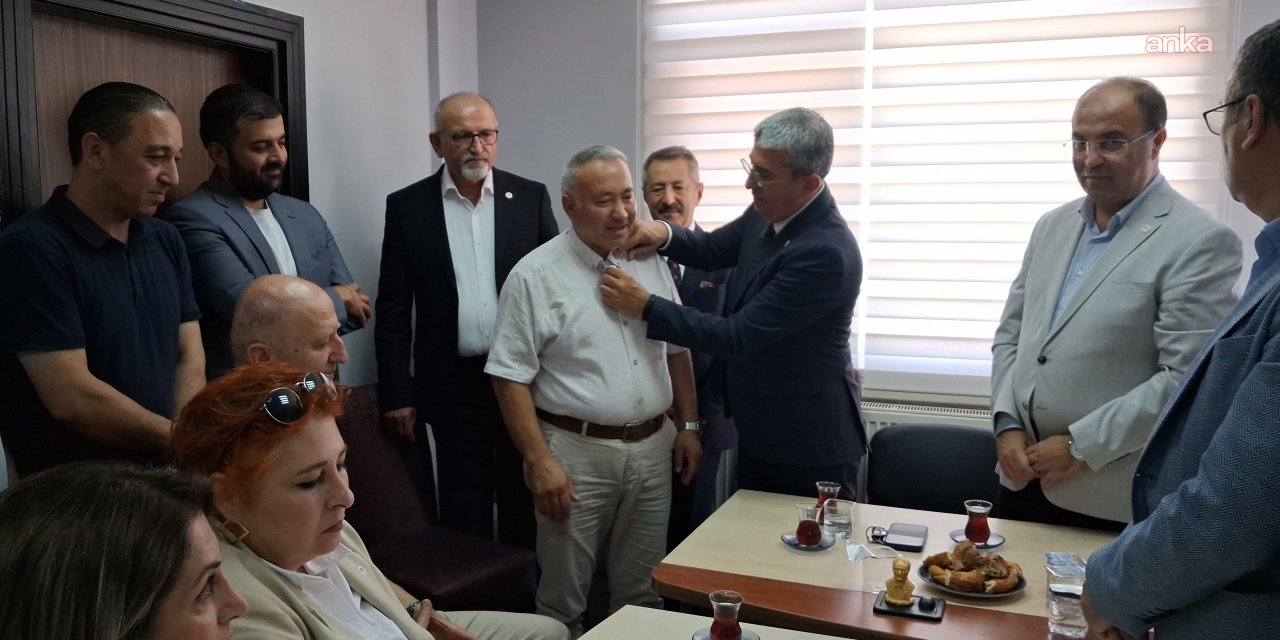 YENİ Parti bir haftada 65 ilde örgütlendi, üye sayı 300 bini aştı