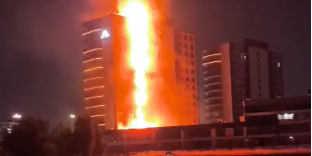 Diyarbakır’da plazada yangın!