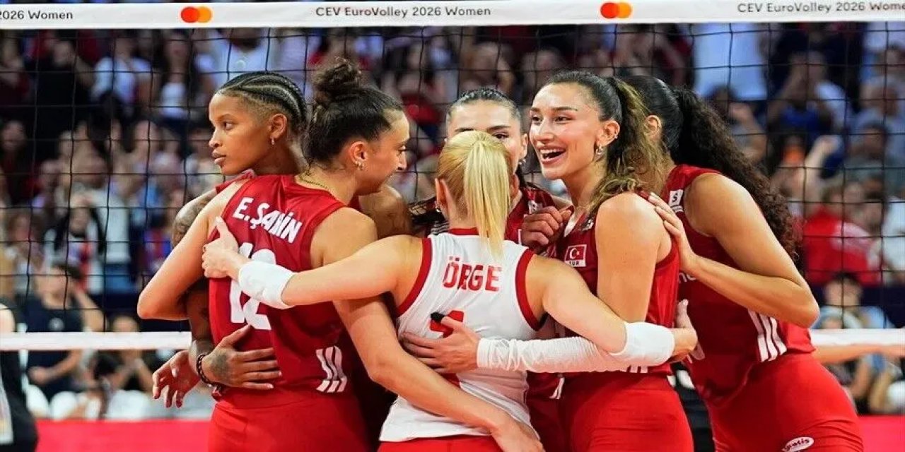 A Milli Kadın Voleybol Takımı 4'te 4 yaptı
