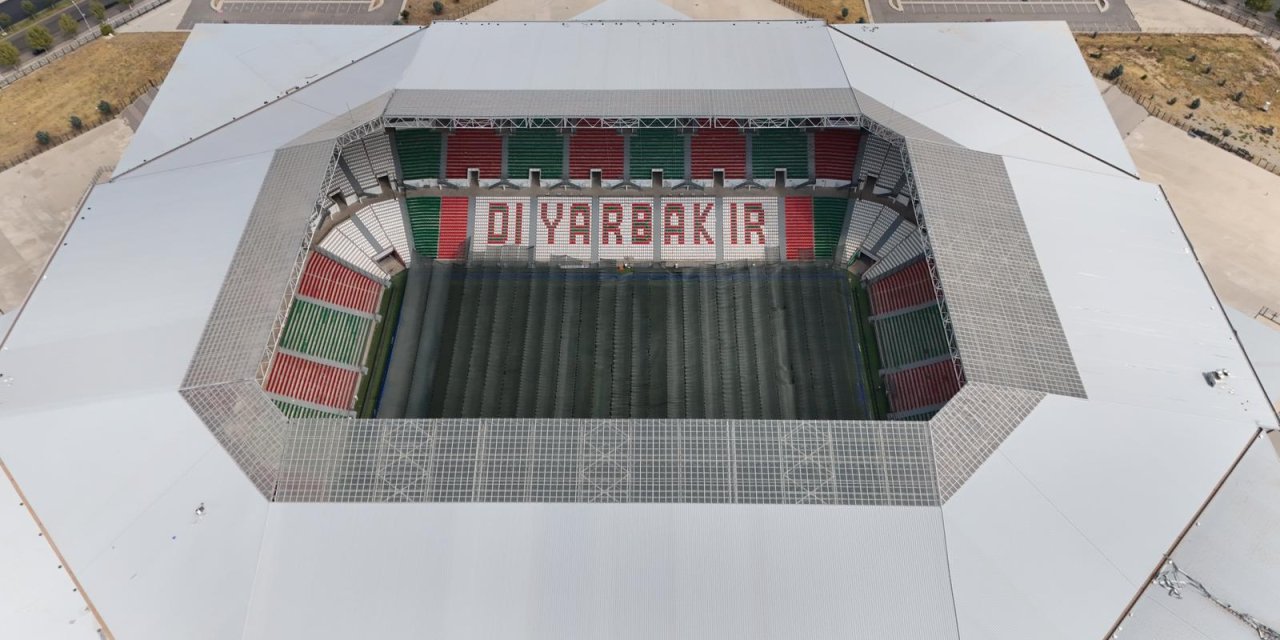 Diyarbakır Stadyumu'nda "Pleksiglas Şeffaf Bariyer"