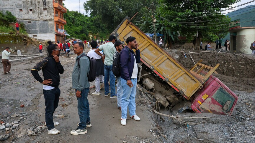 Nepal'deki selde can kaybı 734'e yükseldi