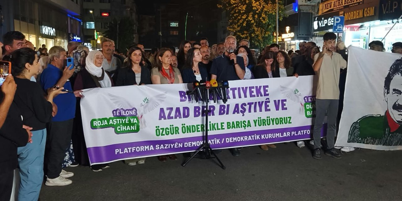 Diyarbakır’dan barış mesajı: Barış için kenetlenmeye devam edeceğiz
