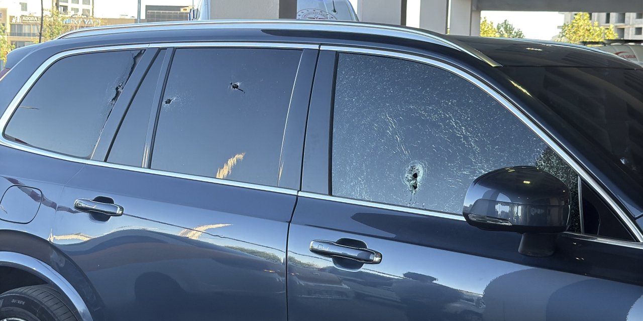 Diyarbakır’da ışıkta duran otomobile silahlı saldırı: 2 yaralı
