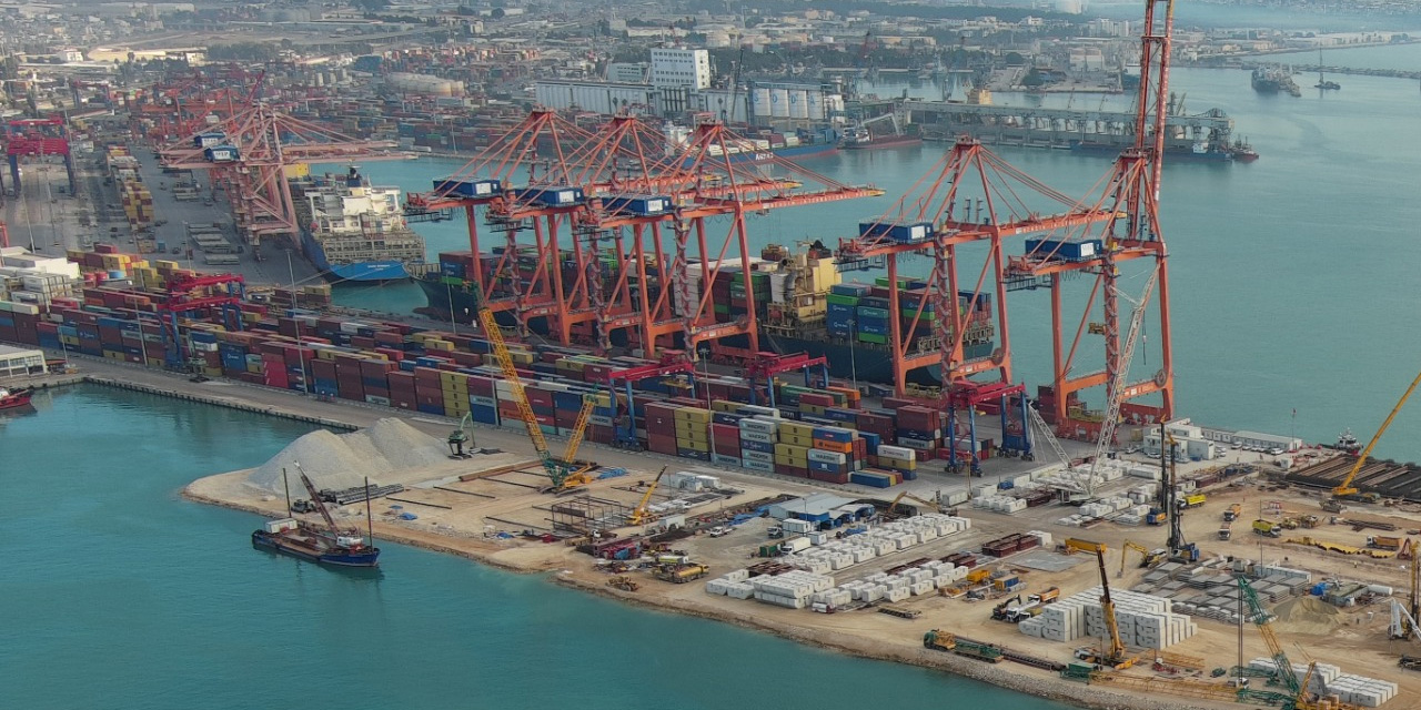 Mersin Limanı’nda gaz sızıntısı iddiası: Çok sayıda çalışan hastaneye kaldırıldı