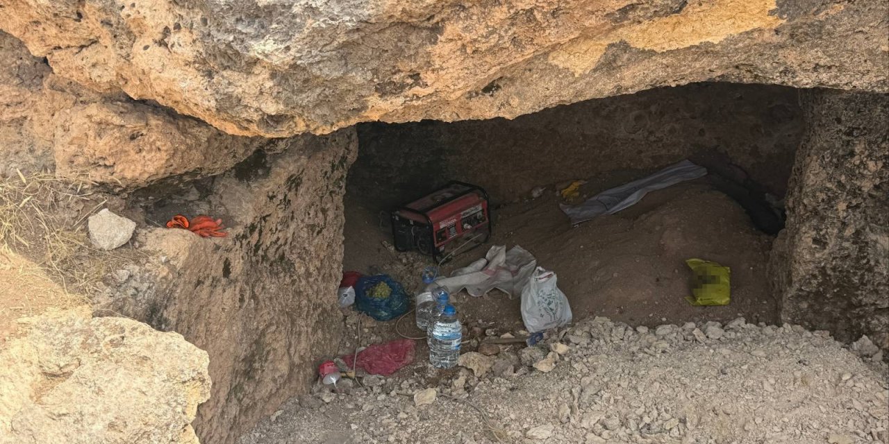 Kaçak kazı yapan 4 kişi suçüstü yakalandı