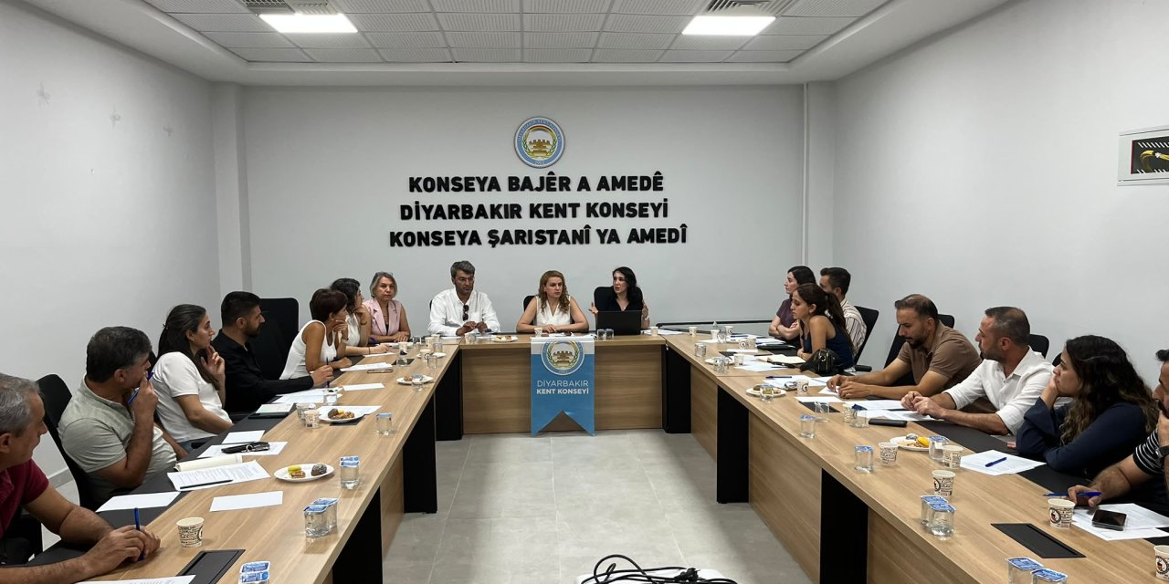 Diyarbakır’da dil politikaları ve stratejileri için ortak çalışma