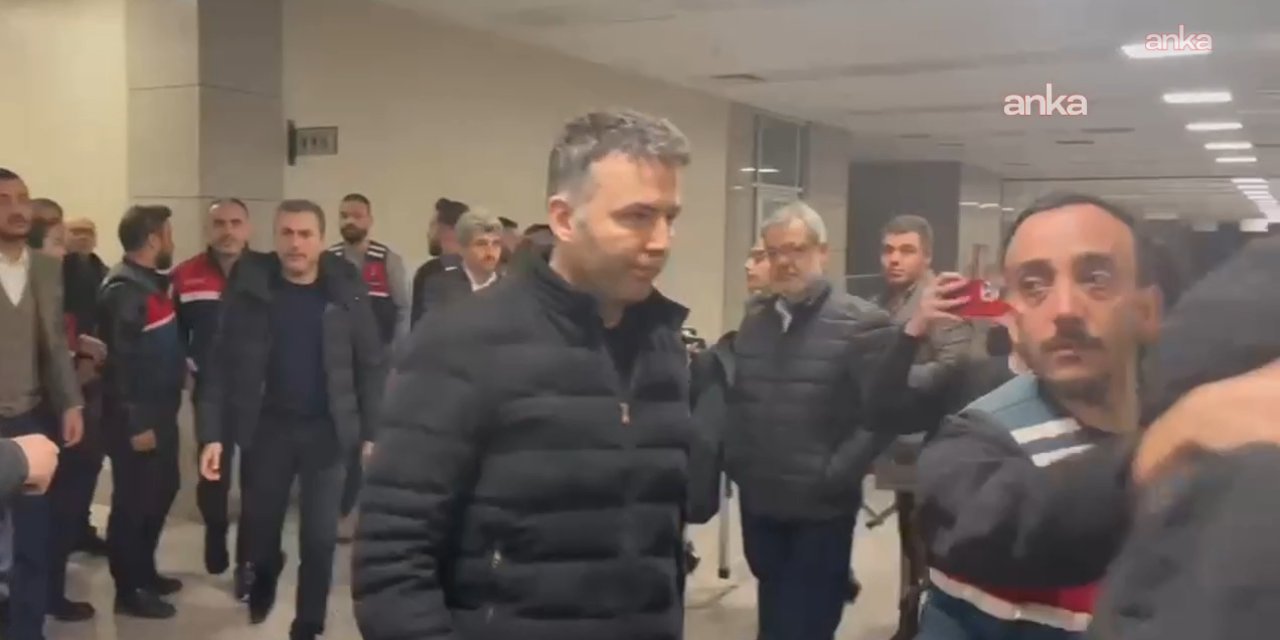 Mehmet Akif Ersoy’un davasında ilk duruşma başladı: Mahkeme salonu basına kapatıldı