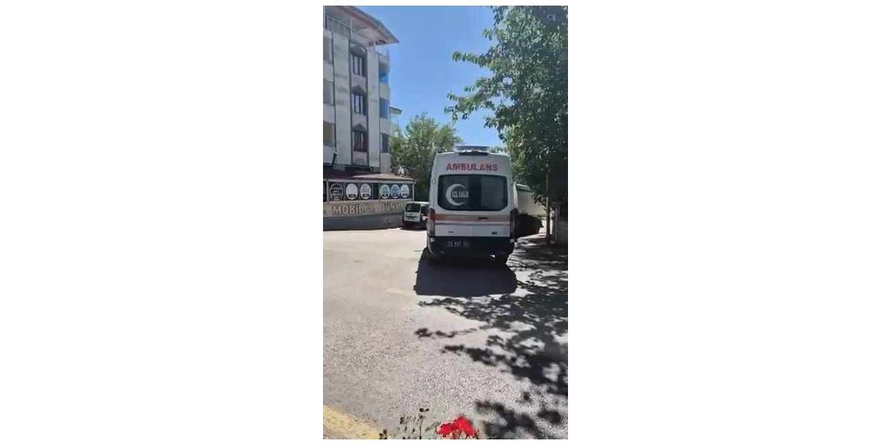 Otomobilin çarptığı yaşı adam, hayatını kaybetti