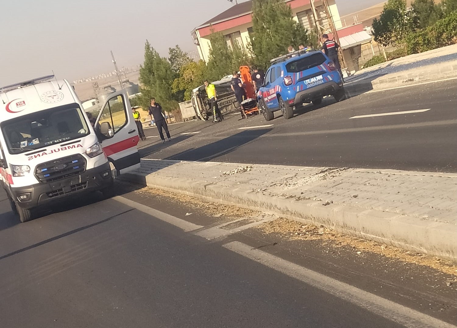 Otomobil takla attı: 4 yaralı