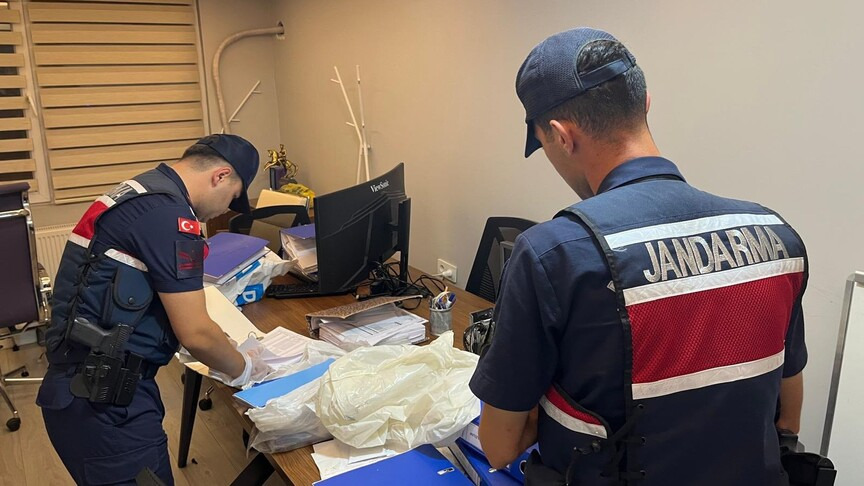 "Siber casusluk" operasyonunda 5 gözaltı