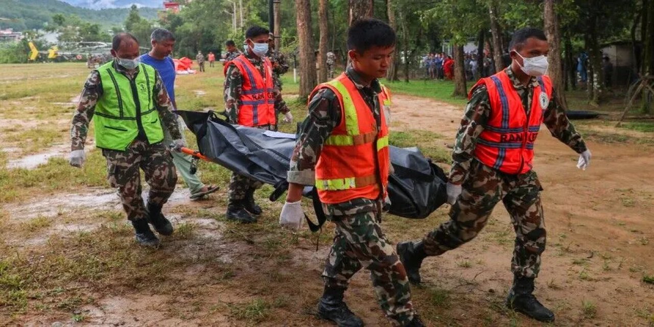 Nepal'de sel felaketi: 1403 kişi hayatını kaybetti