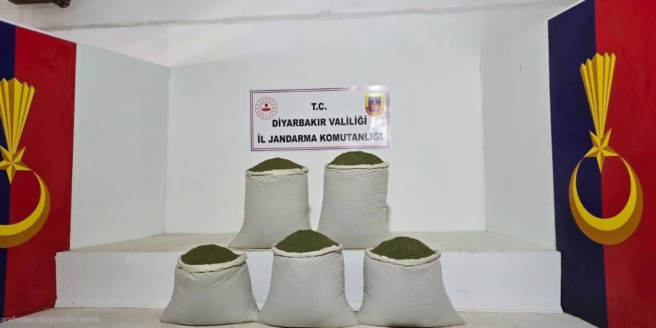 Diyarbakır’da 14 bin kök kenevir, 129 kilo esrar ele geçirildi