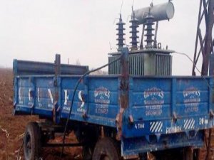 Kaçak mobil trafo hayrete düşürdü