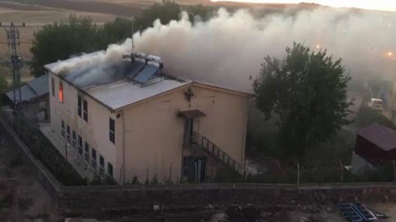 Zerzevan Kalesi'ndeki kazı evinde yangın