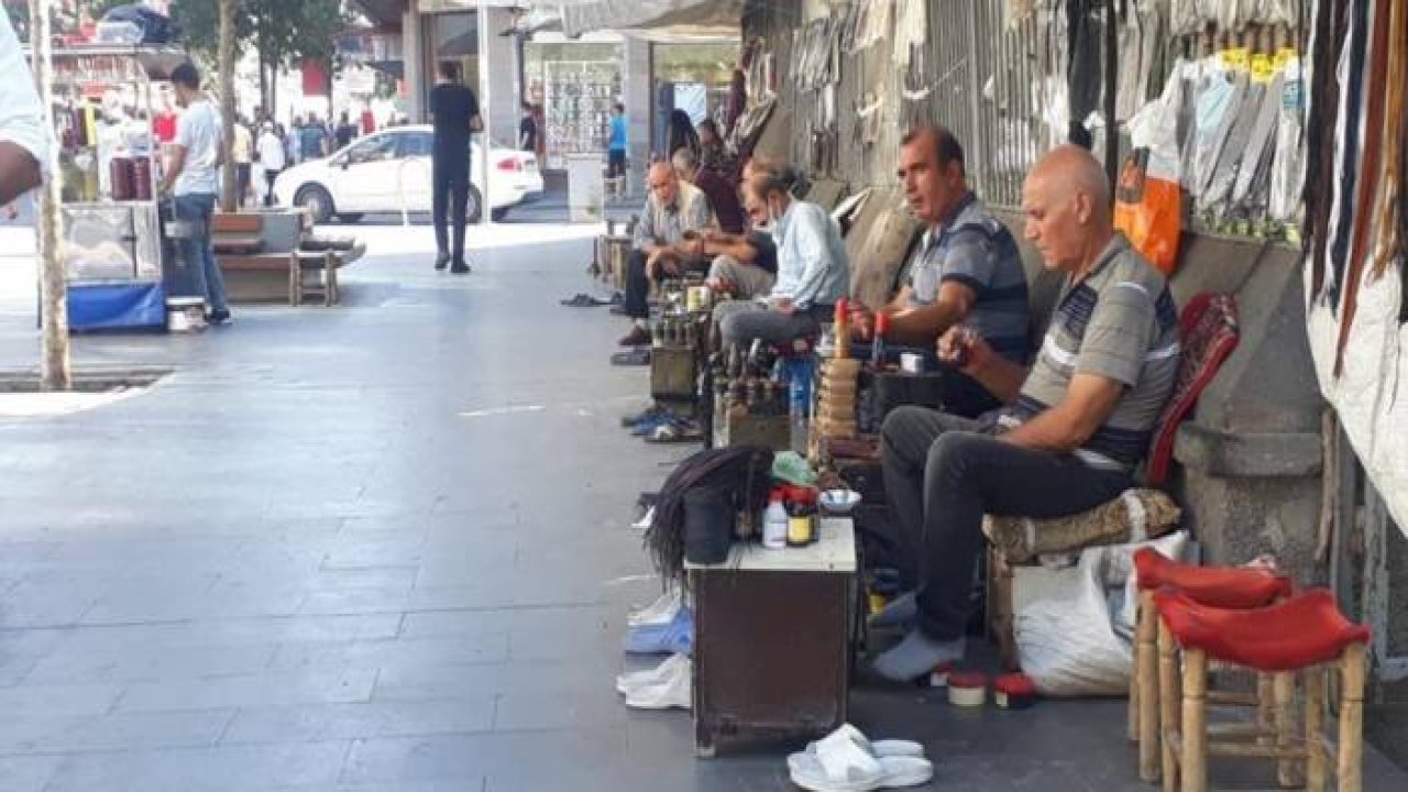 Diyarbakır’ın sembol olmuş ayakkabı boyacıları