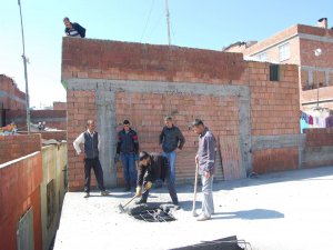 Diyarbakır'da kaçak yapılarla mücadele