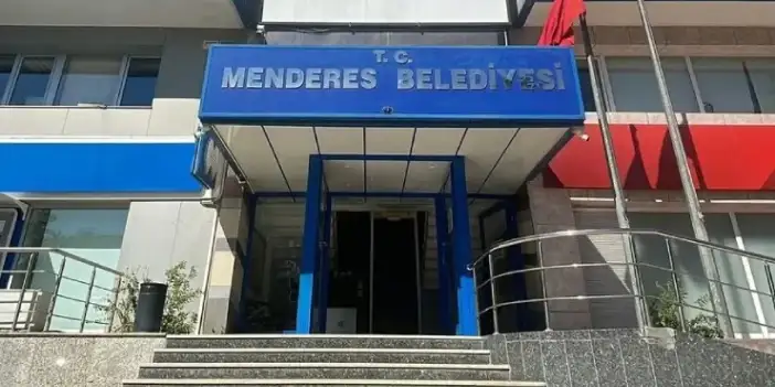 Menderes Belediyesi’ne operasyon: 9 gözaltı