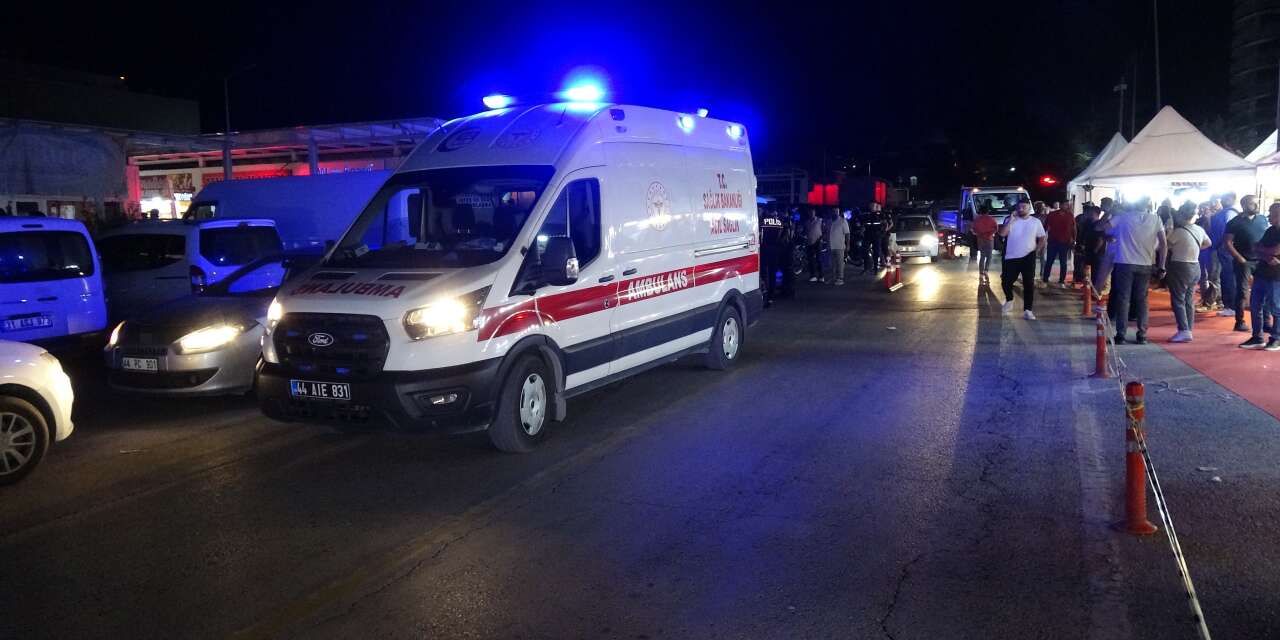 İki esnaf arasında park yeri kavgası: 4 yaralı