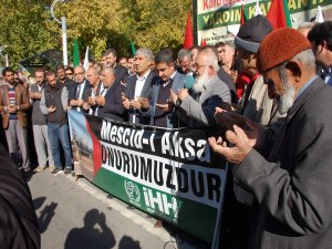 CUMA NAMAZI ÇIKIŞI MESCİD-İ AKSA PROTESTOSU