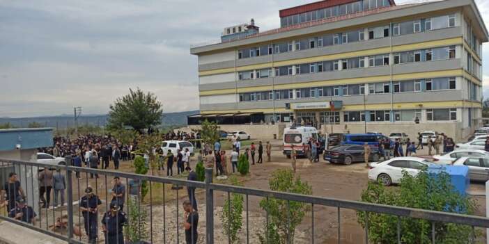 Silahla vurulan öğretmen hayatını kaybetti