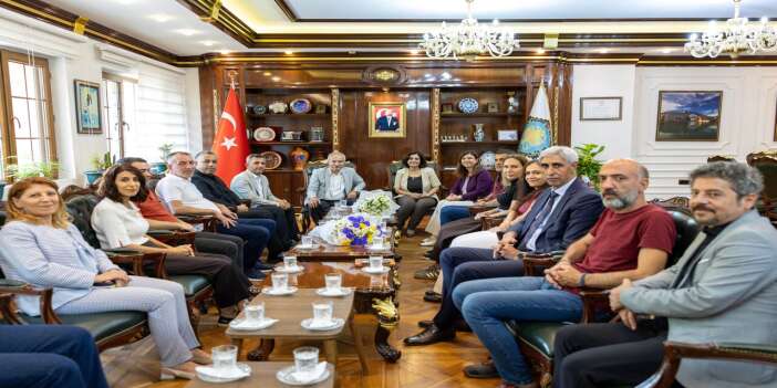 Diyarbakır’da yerine kayyım atanıp tutuklanmıştı, 7 yıl sonra belediyede