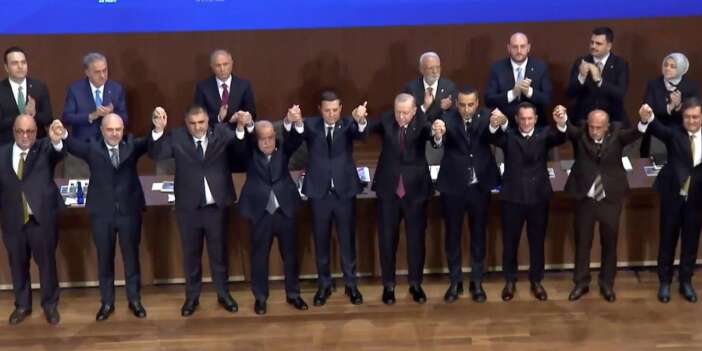 9 belediye başkanı AK Parti'ye katıldı