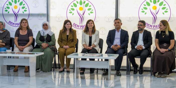 Diyarbakır’da DEM Parti il yönetimine tebrik ziyareti