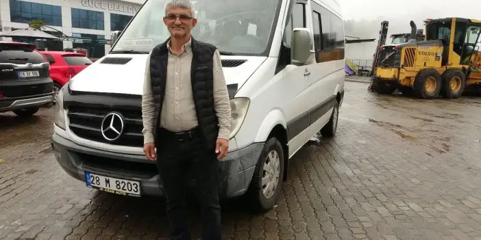 "Tersine" yetenek: Ne konuşsa tersten söylüyor