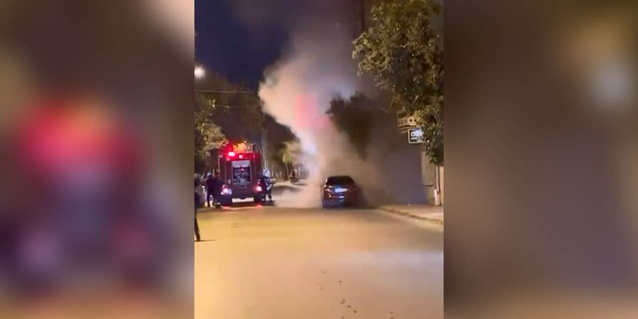 Park halindeki otomobil yandı