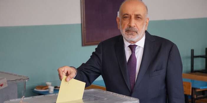 Mehmet Kaya oyunu kullandı